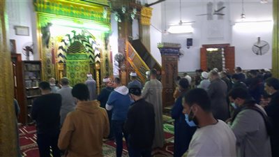 مساجد المنيا تبتهج بصلاة التراويح في أولى ليالي رمضان (فيديو)