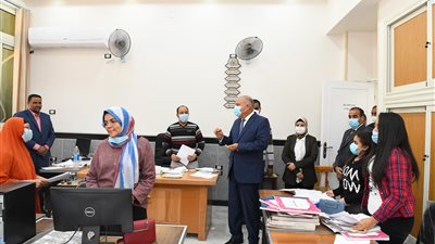 الداوودي يهنئ شعب قنا بمناسبة حلول شهر رمضان الكريم  