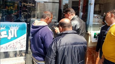 غلق وتشميع محل كشري شهير بكفر الشيخ لمخالفته الإجراءات الاحترازية (صور)