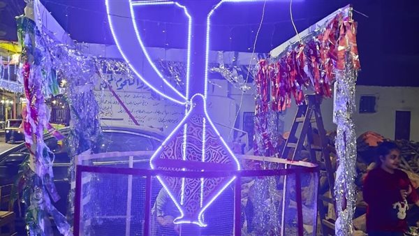 هلال وصليب وفانوس