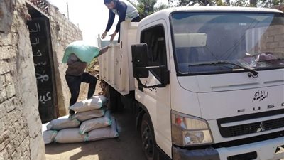 تموين القليوبية يضبط 3 أطنان دقيق مدعم قبل ترويجه بالسوق السوداء (صور) 