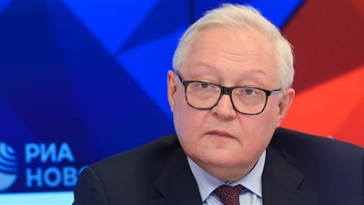 روسيا تحذر الولايات المتحدة وتطالبها بالابتعاد عن شبه جزيرة القرم