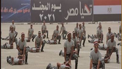 رجال الشرطة يحتفلون بـ