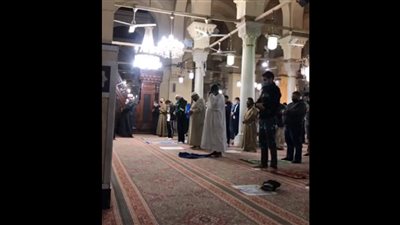 صلاة التراويح من مسجد السيدة زينب في ثاني أيام رمضان