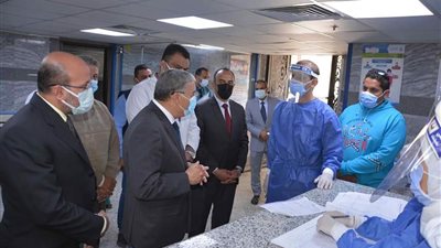 محافظ المنيا يناشد المواطنين بالتوجه لأقرب مستشفى في حالة ظهور الأعراض أو الاشتباه بكورونا