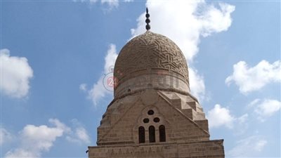 مصدر بالآثار يوضح حقيقة مشاركة الإسكان في ترميم قبة أبو سعيد الأشرفي (خاص)