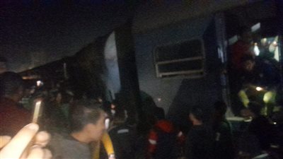 الأمن يفرض كردونًا أمنيًا بمحيط حادث قطار منيا القمح