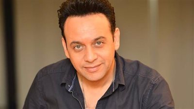 طالب بإيقافه وتعويض مادي.. مصطفى قمر يقاضي شركة إنتاج برنامج 