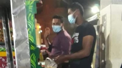 قبل شراء السحور.. حملة ليلية بالفيوم على المطاعم والمحال التجارية للتأكد من الإجراءات الاحترازية (صورة)