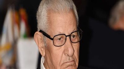 المستشار الإعلامي لرئيس الحكومة ينعى مكرم محمد أحمد: 