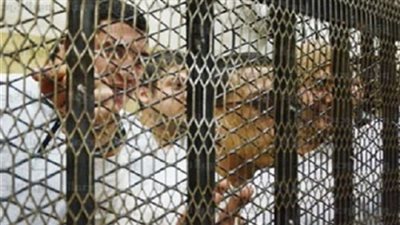 لحضور المحامي.. تأجيل محاكمة 3 متهمين بـ