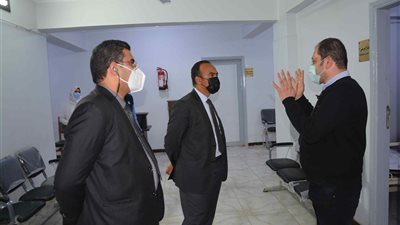 نائب محافظ المنيا يتفقد قسم العزل بمستشفى الحميات