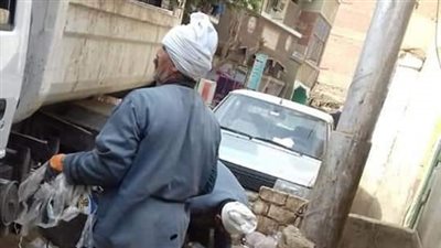 رفع أطنان قمامة ورفع كفاءة الطرق والميادين بساقلتة في سوهاج (صور)