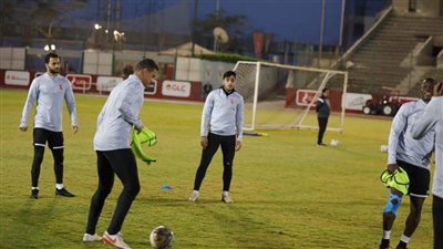 أكرم توفيق يشارك في التدريبات الجماعية للأهلي استعدادًا للقمة