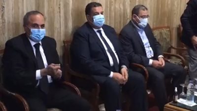 نشأت الديهي وكرم جبر يتلقيان العزاء في الراحل مكرم محمد أحمد (صور)