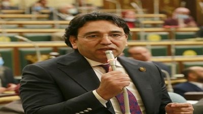 برلماني يطالب بسرعة حل أزمة نقص أسرة الرعاية المركزة ببعض المستشفيات