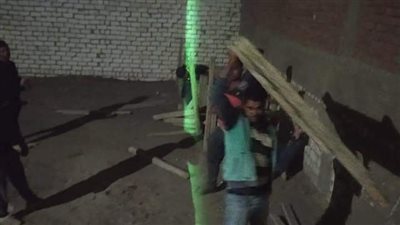 إزالة 4 حالات تعدًّ على الأراضي الزراعية ورفع 335 طن قمامة في حملة ليلية بالفيوم (صور)