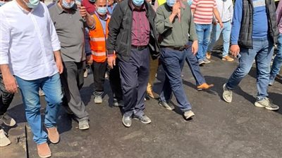 رئيس السكة الحديد يجري زيارة لمتابعة الأعمال ببرجي التوضيب وشبرا الخيمة وورش الفرز