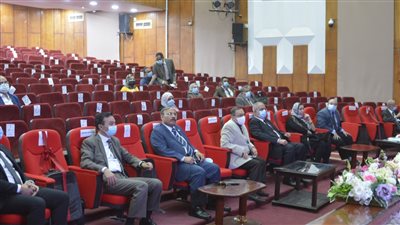 رئيس جامعة الفيوم: مجلس شؤون الدراسات العُليا والبحوث يوافق على قيد وتسجيل 79 رسالة ماجستير ودكتوراه