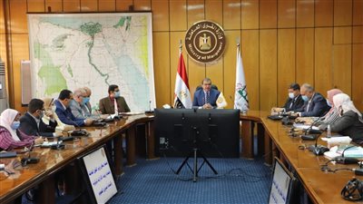 وزير القوى العاملة يوجّه بعمل تصور للتحول الرقمي والانتقال إلى العاصمة (صور) 