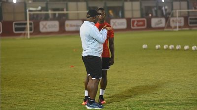 موسيماني يعقد جلسة منفردة مع أليو ديانج