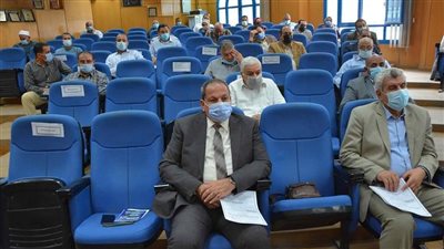 محافظ المنيا يوجه بتوفير سيارات متنقلة للمواد الغذائية بالقرى الأكثر احتياجًا