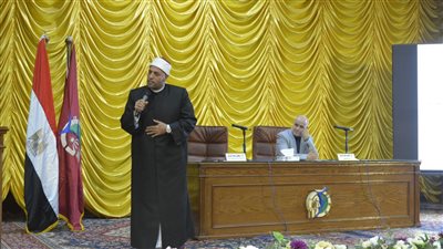 جامعة الفيوم تنظم لقاءً طلابيًا مع عضو اللجنة العليا للدعوة الإسلامية بمشيخة الأزهر