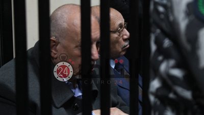 مشاهد من جلسة محاكمة وزير الداخلية الأسبق حبيب العادلي