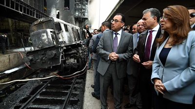 مدبولي يشكر وزير النقل المستقيل: “عمل اللي عليه وبذل قصارى جهده”