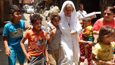 قبل تكريمها بأمريكا.. 10 معلومات عن “ماما ماجي” قديسة “السعادة” عند المصريين (فيديو وصور)