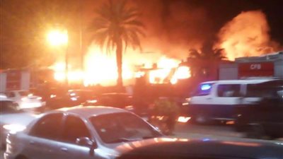 عاجل.. نشوب حريق هائل فى أحد المراكب النيلية بمنطقة المعادى (فيديو وصور)