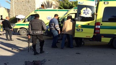 أمانة مسعف وسائق.. مصاب فى حادث سير يستعيد مبلغ 96 ألف جنيه فقدوا منه