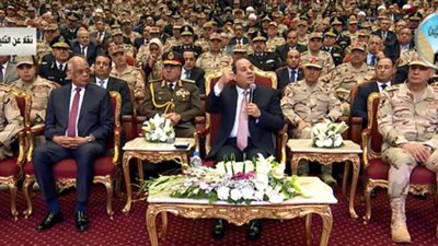 السيسي:”أنا واحد منكم.. وهاحسبكم قدام ربنا”