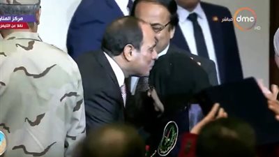 السيسي: “اللي قدمت ابنها شهيد مقدرش اقدمهلها حاجة”