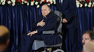 عاجل.. طائرة الرئيس بوتفليقة تغادر مطار جنيف إلى الجزائر