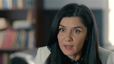 غادة عادل تقع في موقف مُحرج مع مُنتج بسبب تأخرها عن ميعاد التصوير