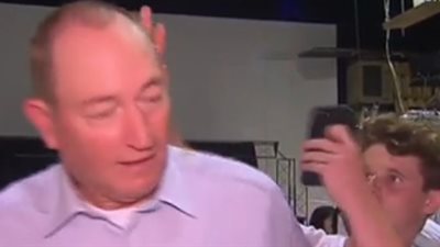 تويتر يُغلق حساب الشاب الذي تعدى على السيناتور الأسترالي بالبيض (صورة)