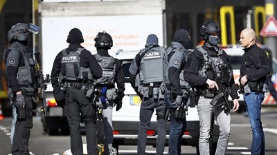 عاجل.. ارتفاع عدد قتلى حادث هولندا إلى 3.. والشرطة تعلن رفع حالة الطوارئ