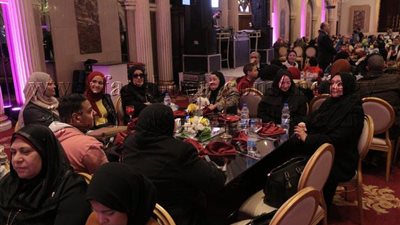 بمناسبة عيد الأم.. الداخلية تنظم حفلًا كبيرًا لتكريم أمهات وزوجات شهداء الشرطة (صور)