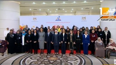 غادة والي لـ«السيسي»: إذا كان الجيش هو درع الوطن فسيدات مصر هن قلبه