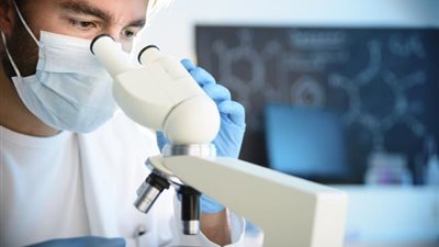 الأجانب يهزمون المصريين.. براءات اختراع تكشف خلل البحث العلمي في مصر