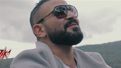 بعد طلاق سمية الخشاب.. أحمد سعد يُغنى بحزن فى طنطا:أنا مسنود عليك .. فيديو