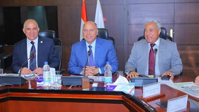 بعد تكرار الحوادث.. الوزير يوجه بتنفيذ مشروع محور بديل لكوبري خزان أسوان