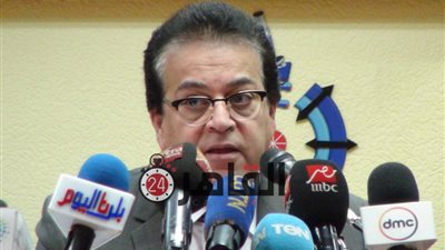 بعد قرارت السيسي.. أساتذة الجامعات تطالب بزيادة مرتباتها