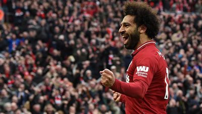 محمد صلاح يخطط للعودة للتهديف بتحدي العارضة مع ثلاثى ليفربول (فيديو)