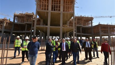 رئيس جامعة القاهرة: بدء الدراسة بالجامعة الدولية 2020