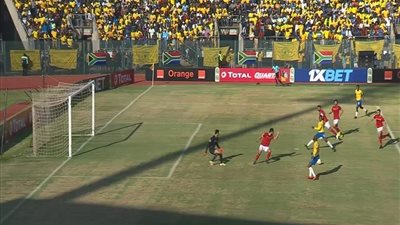 عمرو أديب: إيه علاقة مصر بالأهلي.. ما تتغلبوا زي أي نادي ايه المشكلة؟! (فيديو)