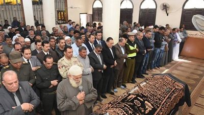 محافظ الشرقية يتقدم تشيع جنازة شهيد الشيخ زويد بمسقط رأسه (صور)