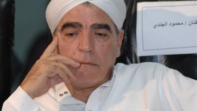 مع منع التصوير.. بدء عزاء الفنان الكبير محمود الجندي في الشيخ زايد