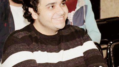 أيوة بدعم الأنبا مكاريوس